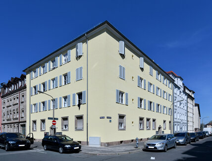 Hermannstraße 28 and Nelkenstraße 17