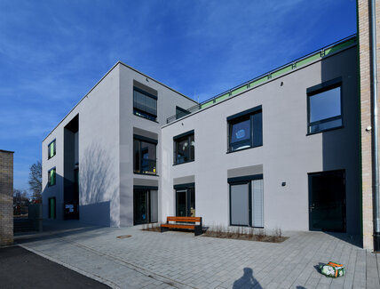 After-school care centre and school extension Neue Hegelstraße 19