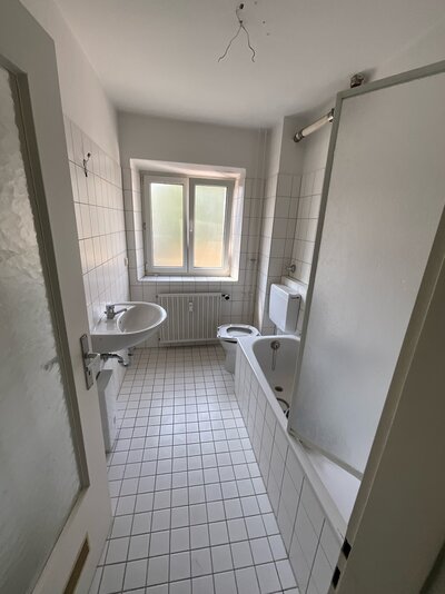 Hell durchflutete 3-Zimmer-Wohnung mit Balkon - Foto 2