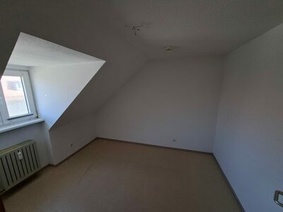 Gemütliche Dachgeschosswohnung nördlich der Altstadt! - Photo 1