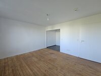 Wohnzimmer mit Blick zur Küche