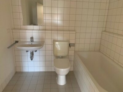 Geräumige und ruhige 2 Zimmer Wohnung - Dachterrasse gem. + TG Stellplat - Foto 2