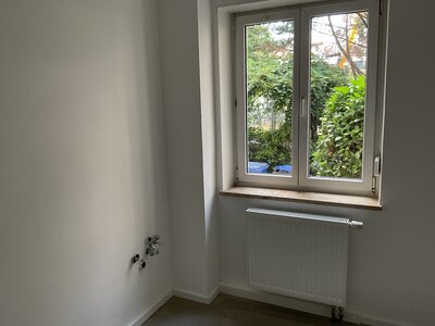 Frisch renovierte Dreizimmerwohnung im Hochparterre- direkt an der U-Bahn! - Photo 5