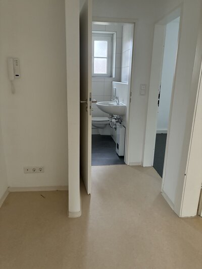 Gepflegte Wohnung mit ausgezeichneter Verkehrsanbindung - Foto 4