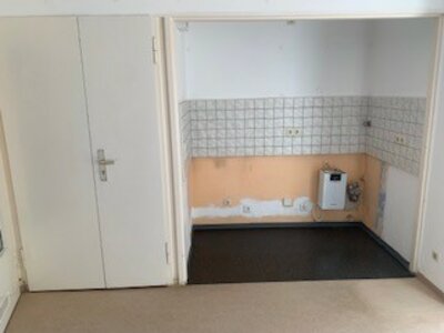 Großer Balkon und direkte Anbindung an den ÖPNV - Photo 2