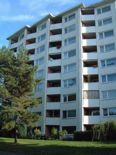Hell durchflutete 2-Zimmer-Wohnung mit Balkon und Blick ins Grüne - Foto 1