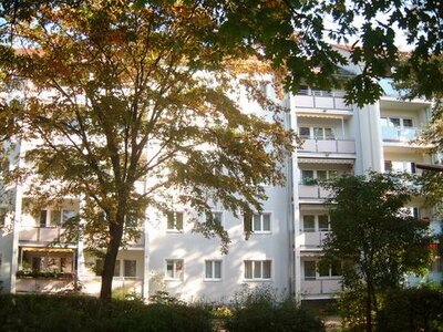 Ideal für Familien - Hell durchflutete 4-Zimmer-Wohnung mit Balkon - Foto 1