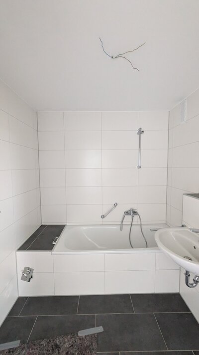 Die perfekte Lage ! 2 Zimmer mit Ausblick ab Mitte September! - Foto 1