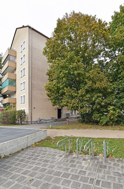2-Zimmer-Wohnung im 5. OG ohne Aufzug - direkt an der U-Bahn - Photo 2