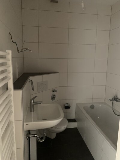 Gemütliches Zuhause mit modernem Badezimmer - perfekt für Singles! - Photo 1