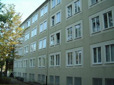 Großer Balkon und direkte Anbindung an den ÖPNV - Photo 5