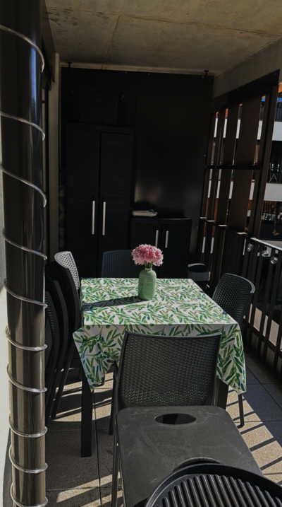 Balkon (Ansicht links)