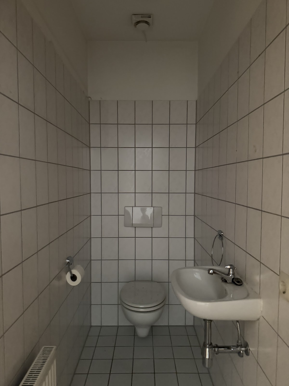 separates WC