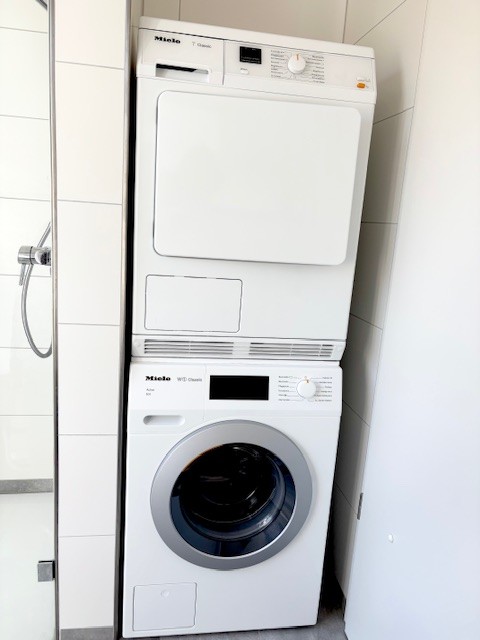 Ansicht Waschmaschine und Trockner