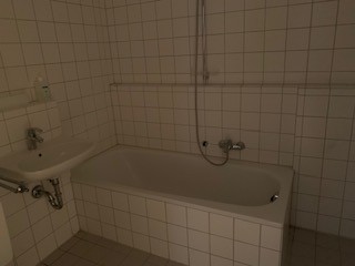 Bad mit Wanne