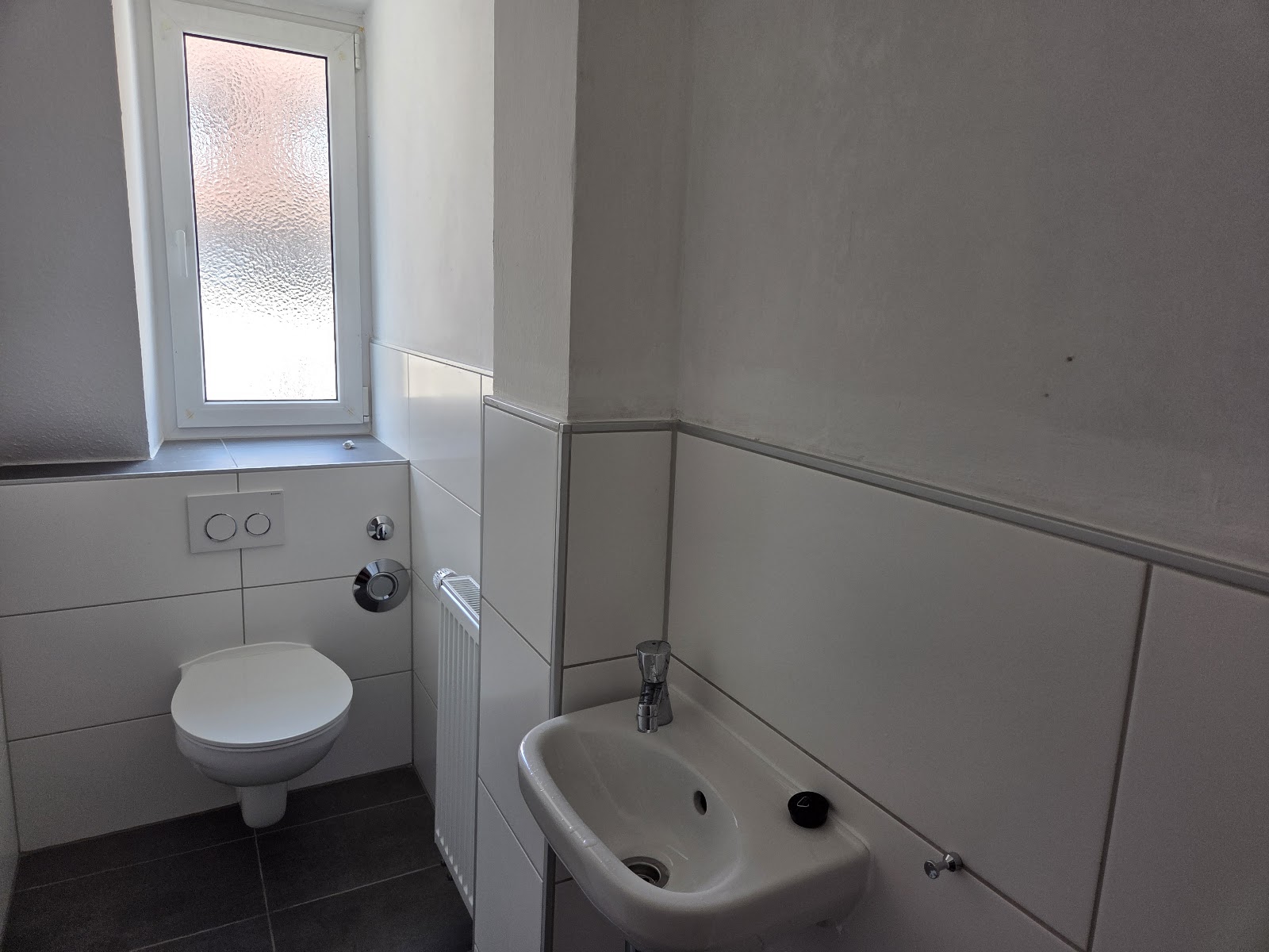 separates WC