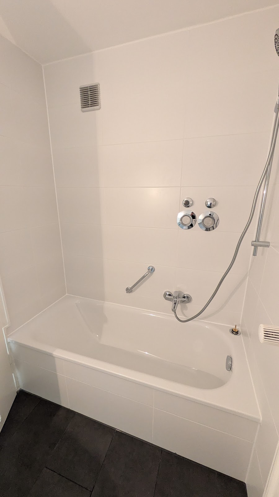 Badezimmer_Schultheissallee_38